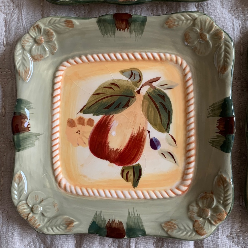 Hand-Painted Fruit Ceramic Appetizer Plates - Green and Cream - Set of 4 - Picture 4 of 7
